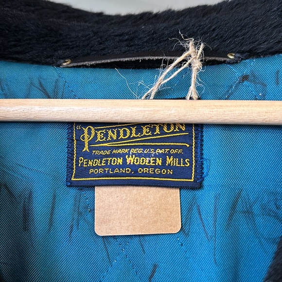 Vintage Pendleton plaid wool coat - Picture 4 of 6